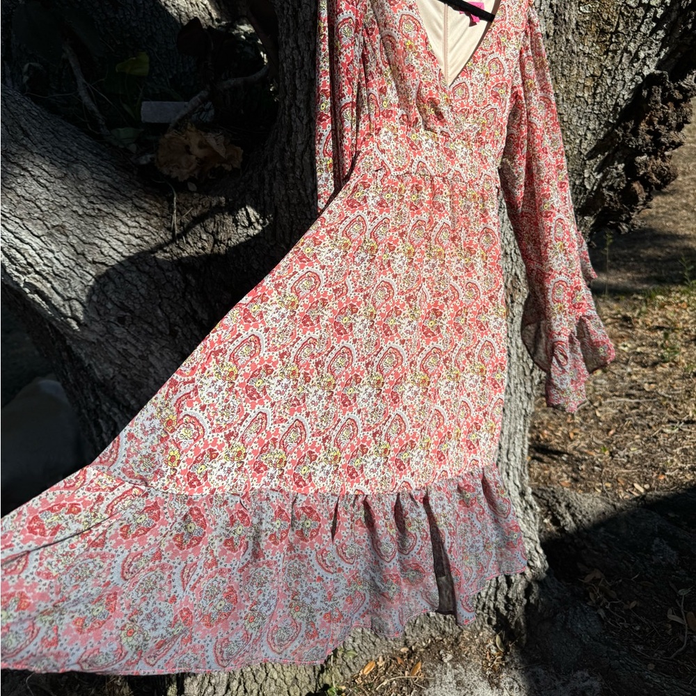 Betsey Johnson-Cream and coral bell sleeve boho dress with back tie.Size 8 - Picture 4 of 6